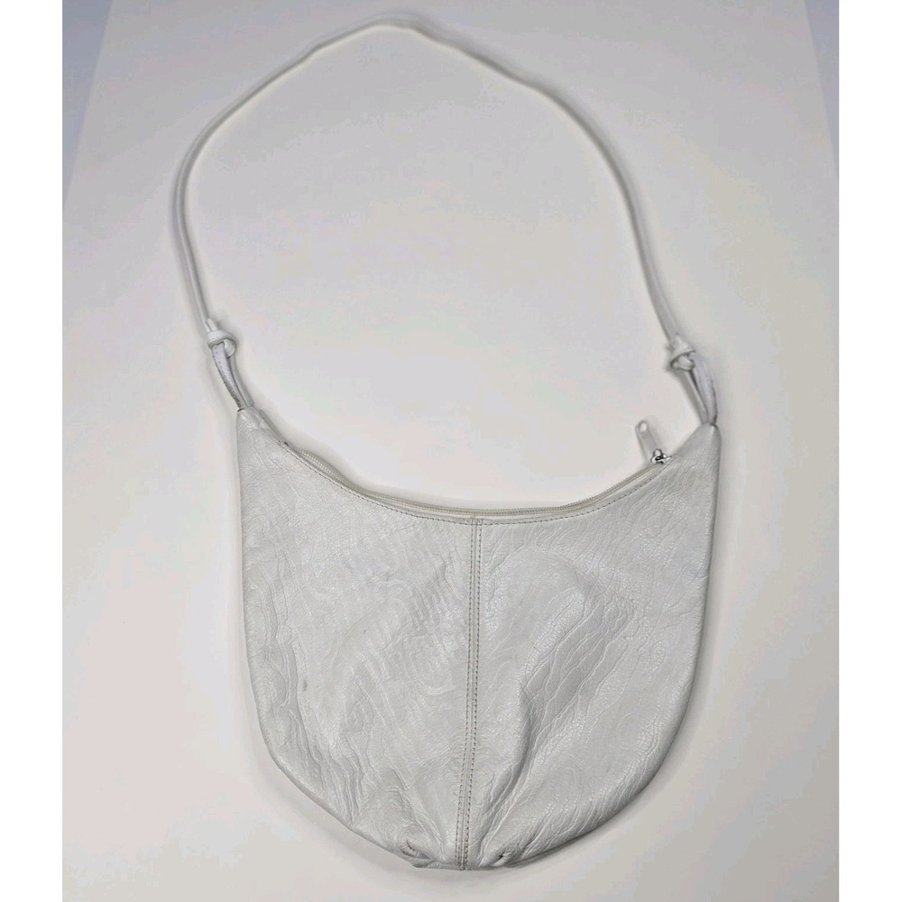 Vtg White Leather Crescent Shoulder Bag Hong Kong Women's Small Pebble Leather